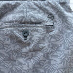 Vineyard Vines The Breaker Short Performance Men's Size 40 Aztec Gray